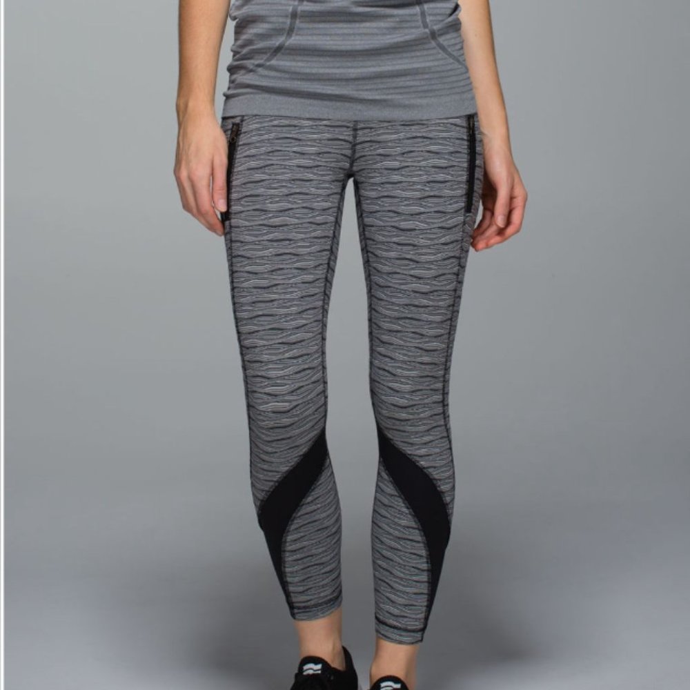 Lululemon Inspire Tight II Textured Wave Black Silver Spoon/Black 6